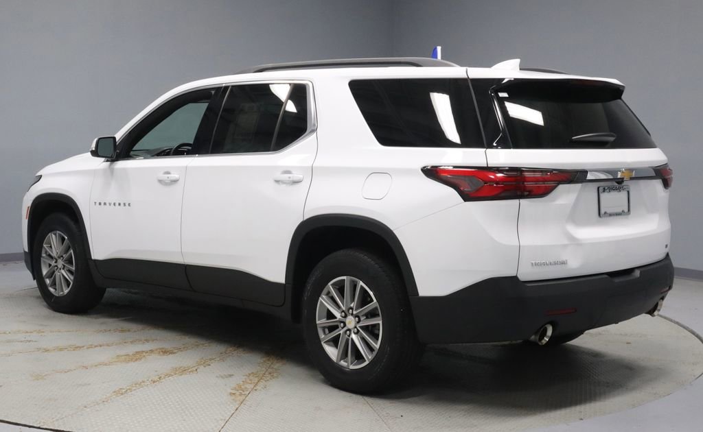 Used 2023 Chevrolet Traverse LT FWD image 8