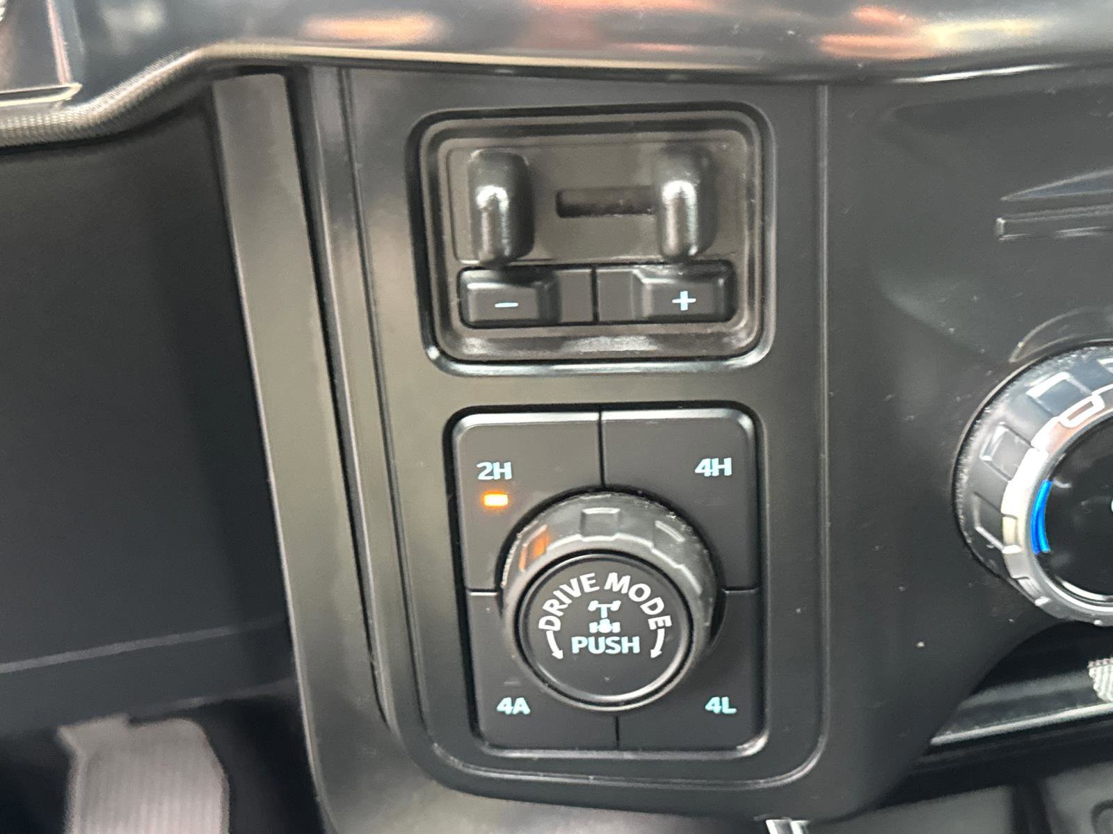 Certified 2025 Ford F150 Raptor image 29