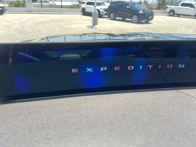 Certified 2025 Ford Expedition Max Platinum w/ Driver's Package AWD/4WD image 26
