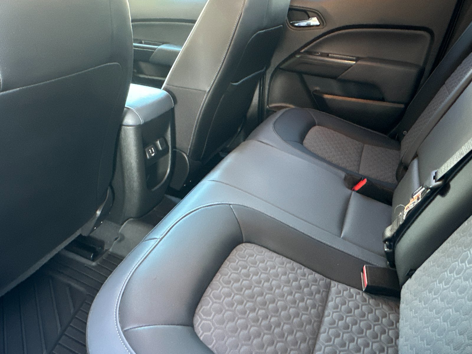 Used 2021 Chevrolet Colorado Z71 image 12