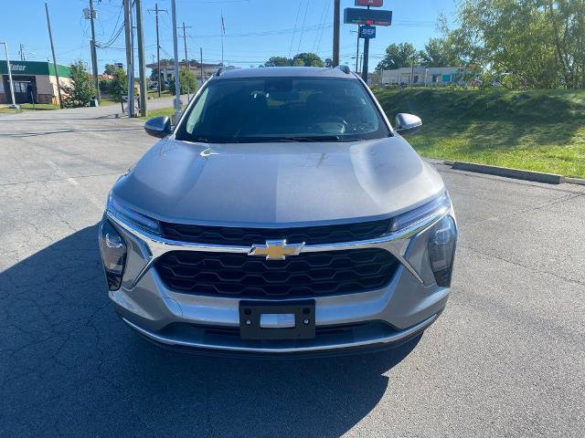 Used 2025 Chevrolet Trax LT w/ LT Convenience Package FWD video 2