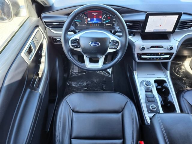 Certified 2023 Ford Explorer XLT w/ Equipment Group 202A AWD/4WD image 13