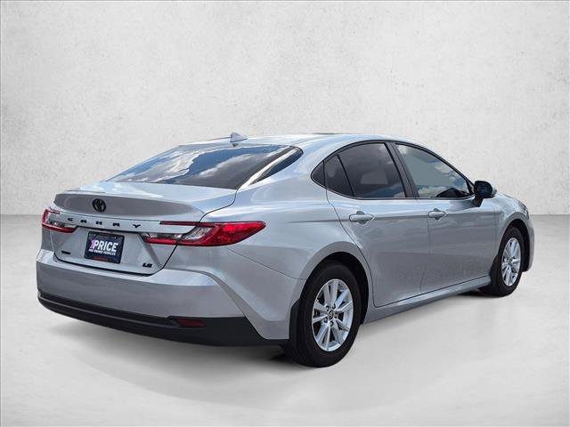 Used 2025 Toyota Camry LE FWD image 5