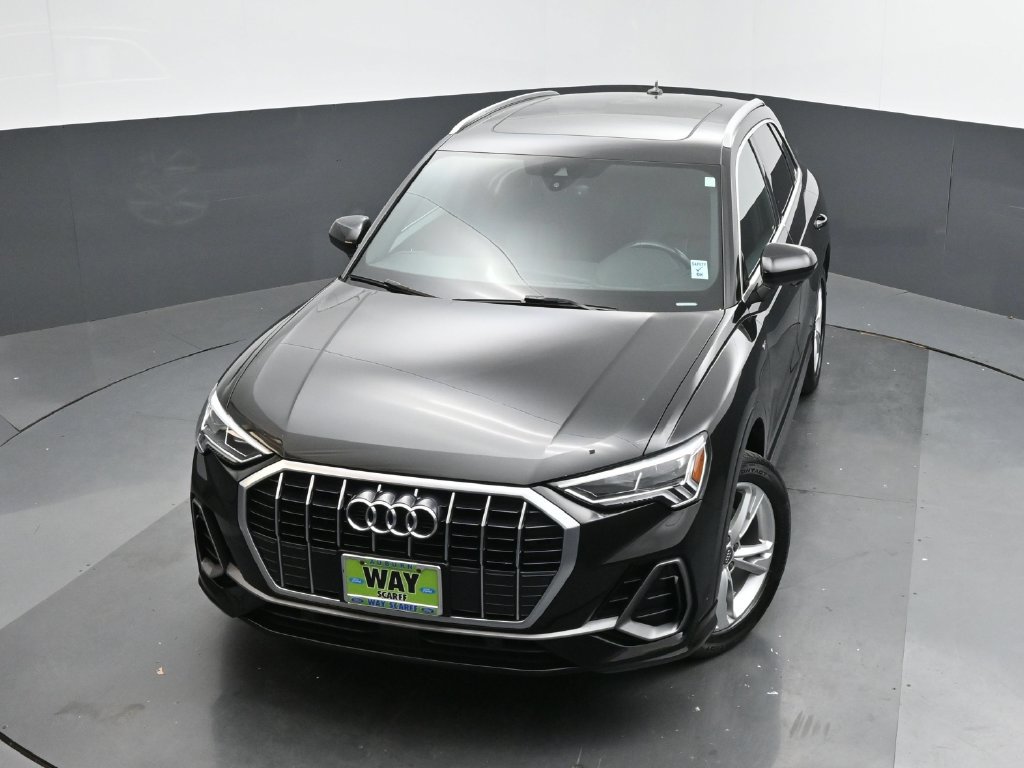 Used 2020 Audi Q3 2.0T Premium Plus w/ Premium Plus Package AWD/4WD image 35