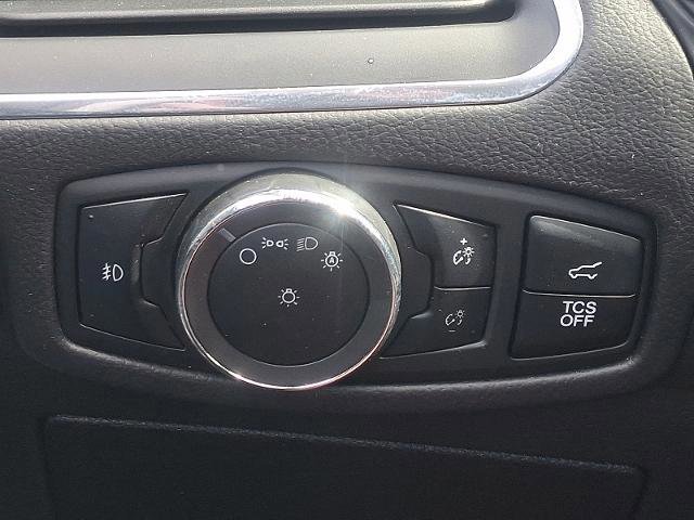 Certified 2024 Ford Edge Titanium image 21