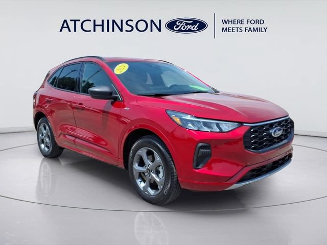 Certified 2024 Ford Escape ST-Line w/ Tech Pack #1 AWD/4WD image 3