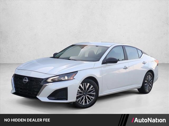 Used 2024 Nissan Altima 2.5 SV