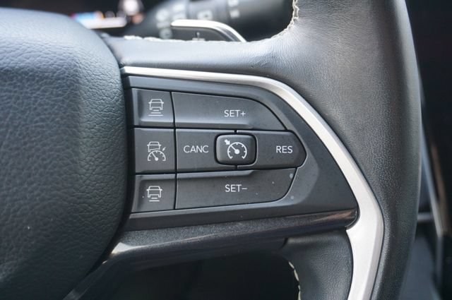 Used 2022 Jeep Grand Cherokee L Laredo RWD image 31