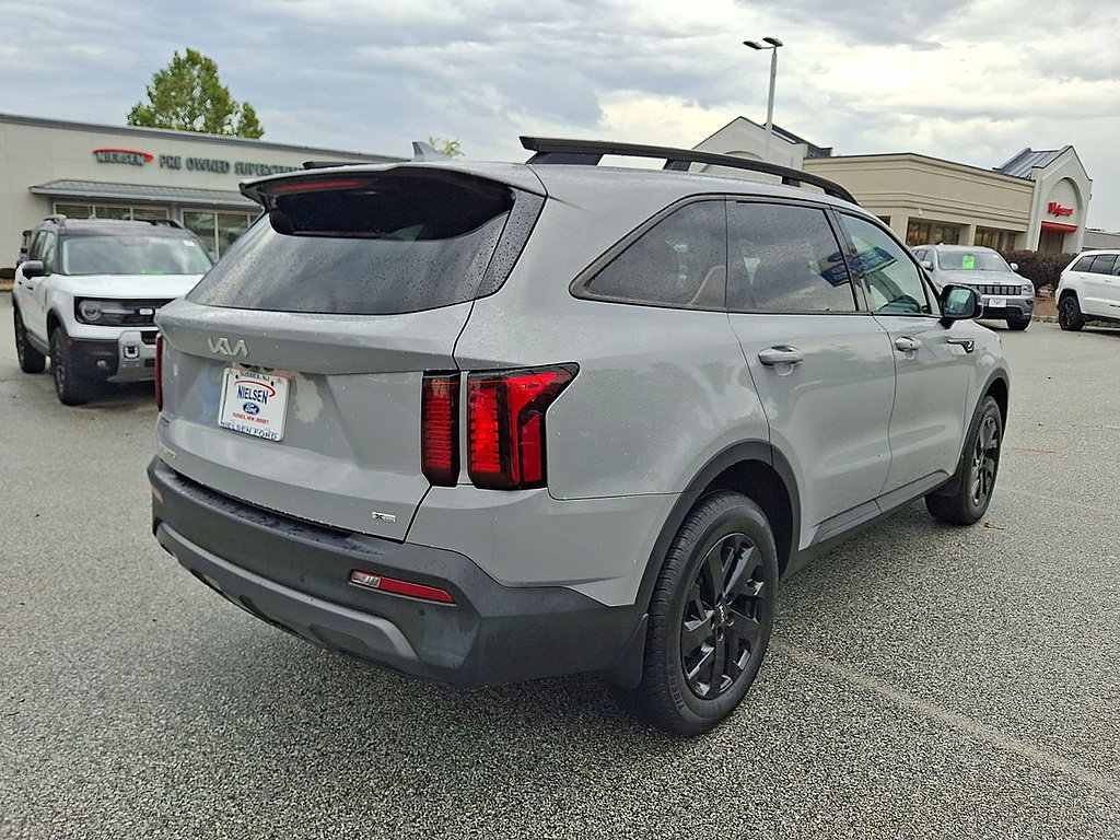 Used 2023 Kia Sorento S w/ Panoramic Sunroof Package AWD/4WD image 25