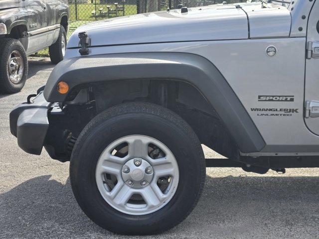 Used 2018 Jeep Wrangler Unlimited Sport w/ Connectivity Group image 8