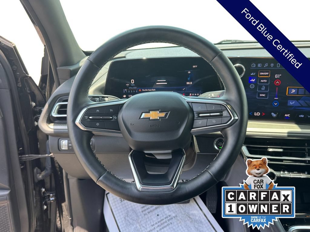 Used 2025 Chevrolet Traverse LT FWD image 16