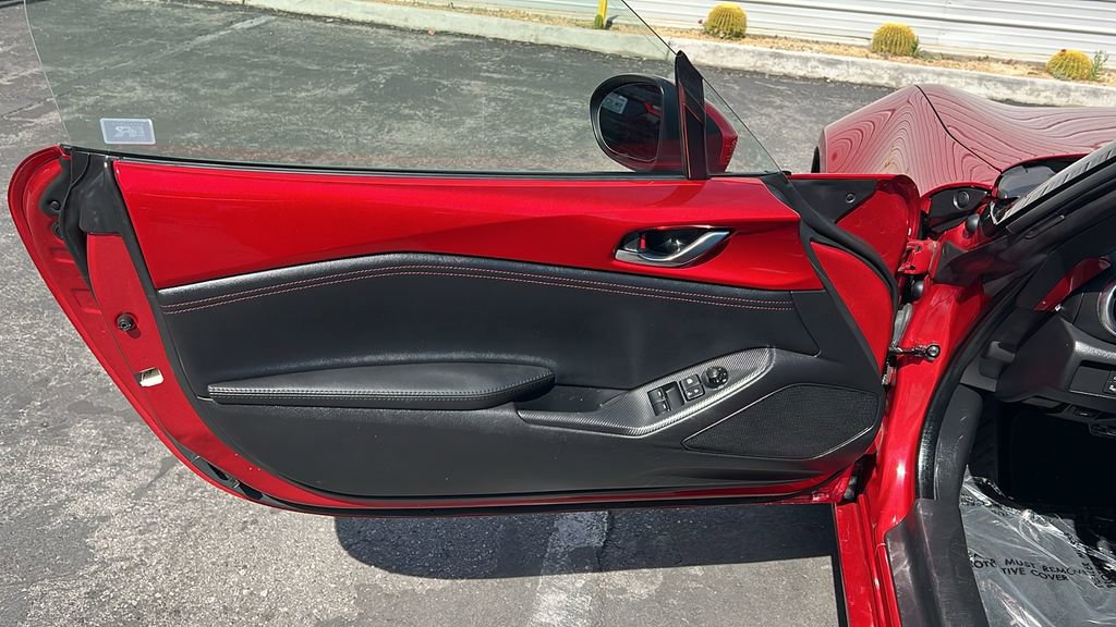 Used 2017 MAZDA MX-5 Miata Grand Touring image 13