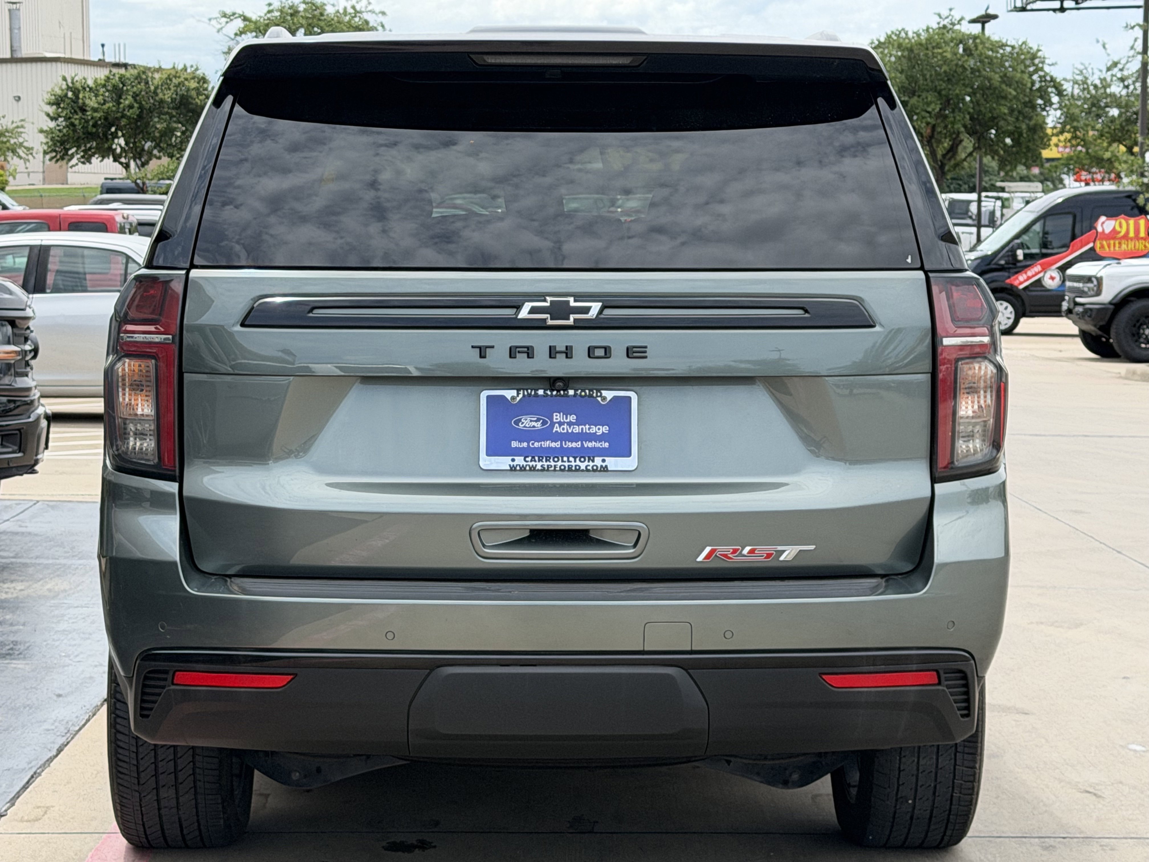 Used 2024 Chevrolet Tahoe RST w/ Luxury Package AWD/4WD image 5