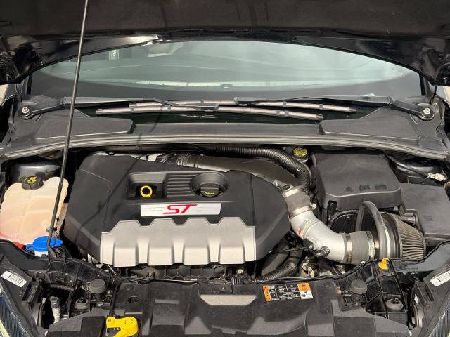 Certified 2018 Ford Focus ST w/ Equipment Group 402A FWD image 15