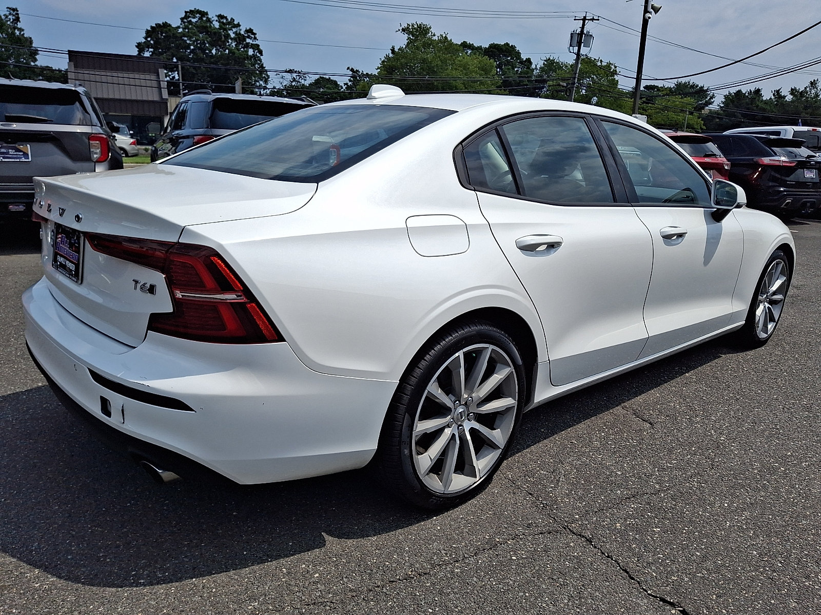 Used 2021 Volvo S60 T6 Momentum AWD/4WD image 11