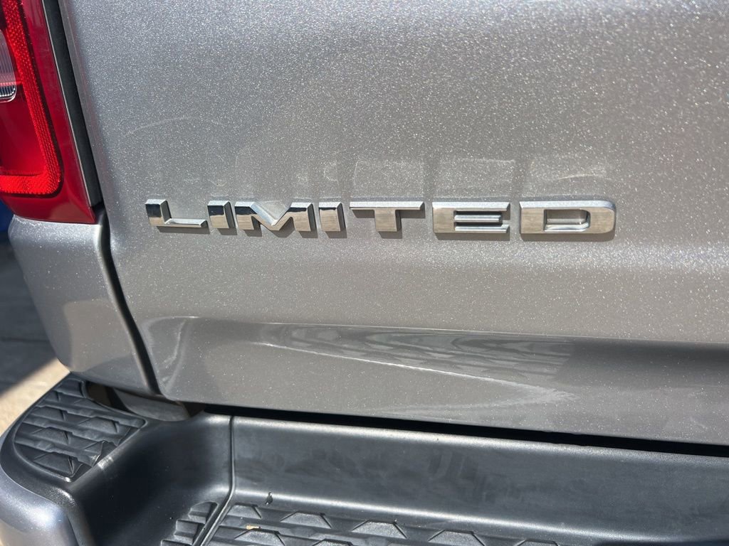 Used 2020 RAM 1500 Limited w/ Body Color Bumper Group image 17
