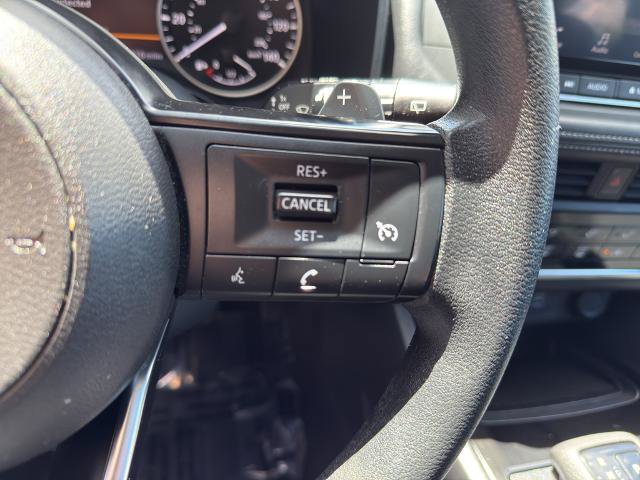 Used 2023 Nissan Rogue S AWD/4WD image 20