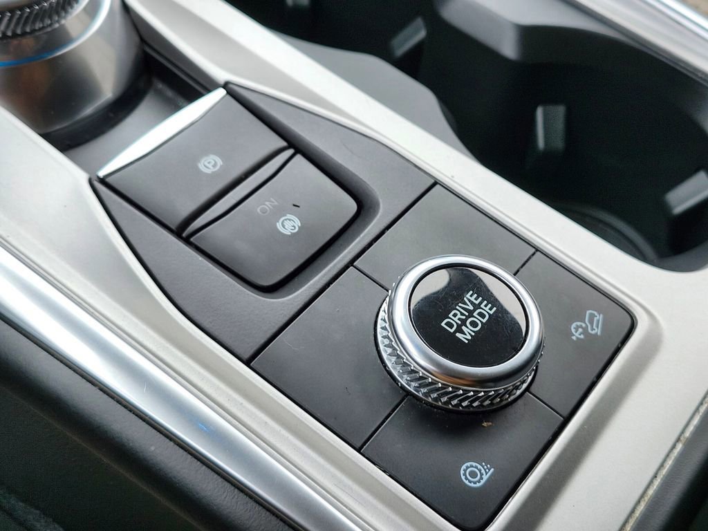 Certified 2022 Ford Explorer XLT w/ Equipment Group 202A image 26