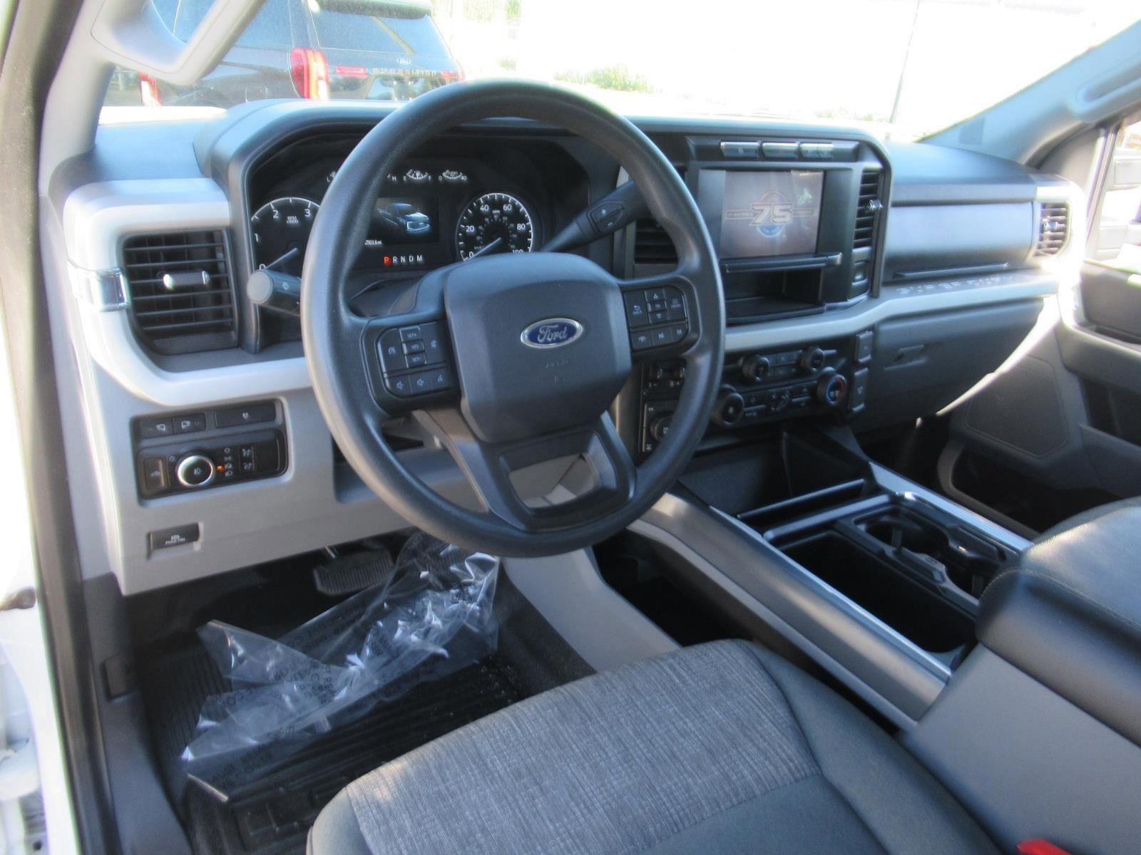 Certified 2023 Ford F350 XLT image 16