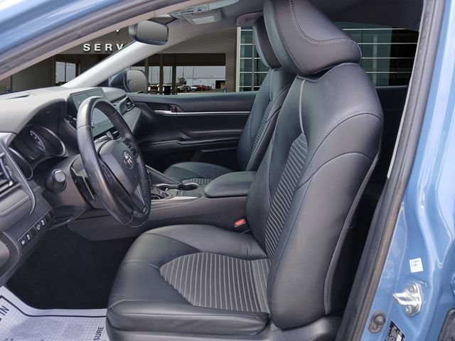 Used 2023 Toyota Camry SE w/ Convenience Package FWD image 9