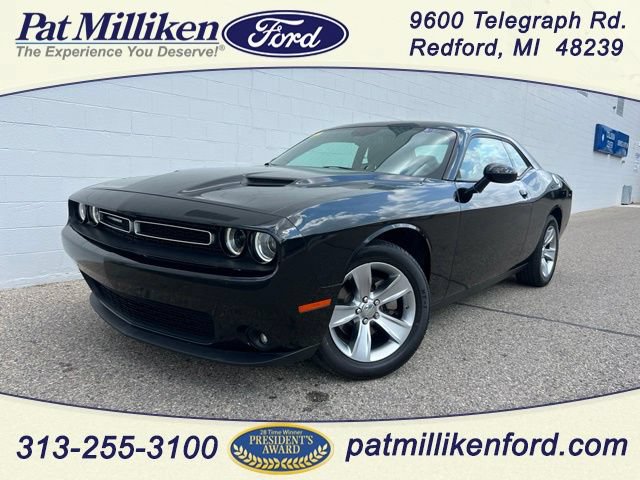 Used 2022 Dodge Challenger SXT w/ Driver Convenience Group
