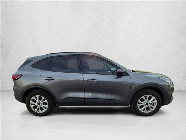 Certified 2025 Ford Escape Active w/ Cold Weather Package AWD/4WD image 4