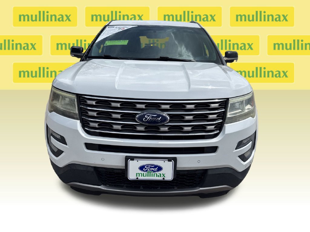 Certified 2017 Ford Explorer XLT w/ Equipment Group 202A FWD image 11