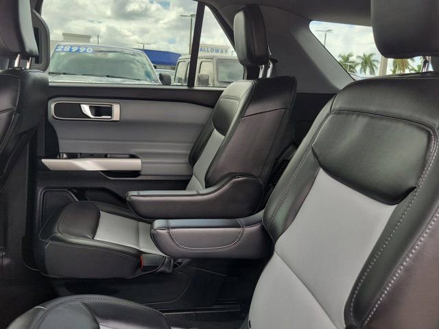 Certified 2022 Ford Explorer XLT w/ Equipment Group 202A image 17