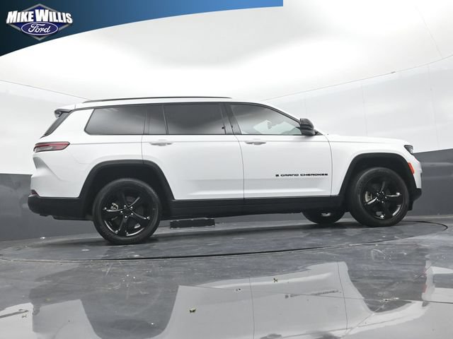 Used 2023 Jeep Grand Cherokee L Laredo AWD/4WD image 24