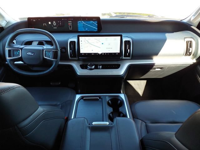 Certified 2025 Ford Expedition Active AWD/4WD image 21