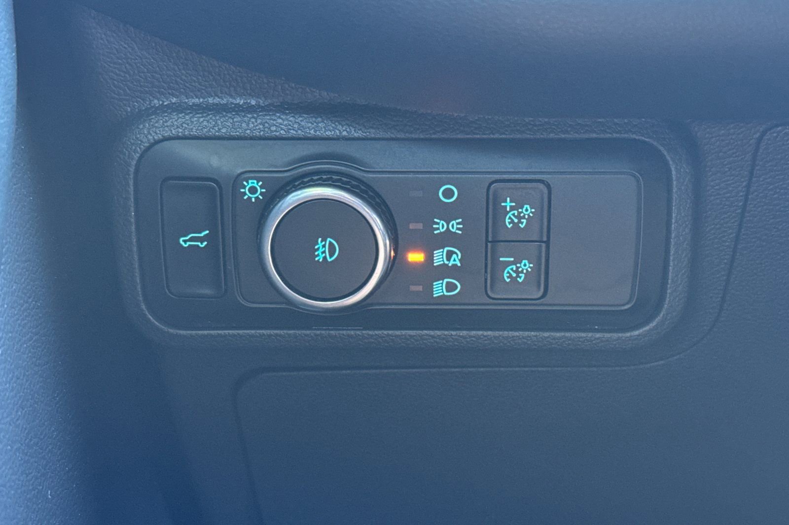 Certified 2025 Ford Explorer ST-Line AWD/4WD image 28