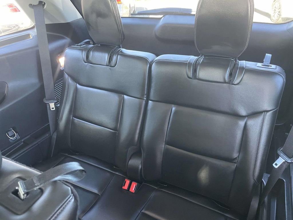 Certified 2022 Ford Explorer XLT w/ Equipment Group 202A image 23