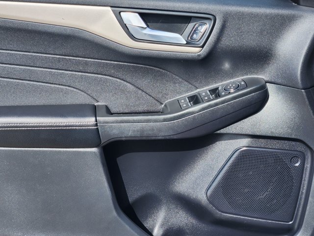 Certified 2022 Ford Escape SEL FWD image 21