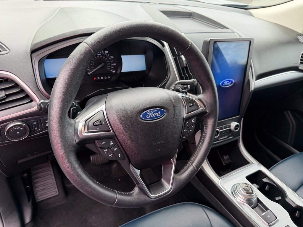Certified 2022 Ford Edge SEL w/ Sport Appearance Package AWD/4WD image 30
