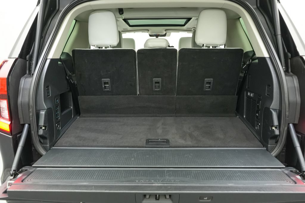 Certified 2025 Ford Expedition Platinum w/ Driver's Package AWD/4WD image 25