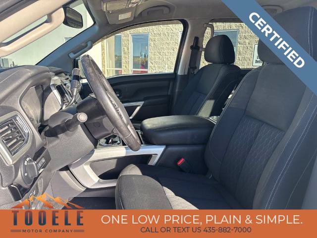 Used 2018 Nissan Titan SV w/ SV Convenience Package AWD/4WD image 14
