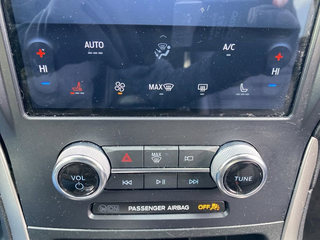 Certified 2024 Ford Edge SEL image 40