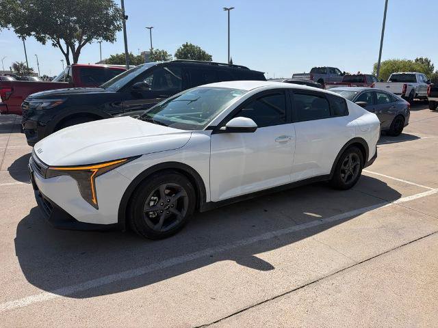 Used 2025 Kia K4 FWD image 5