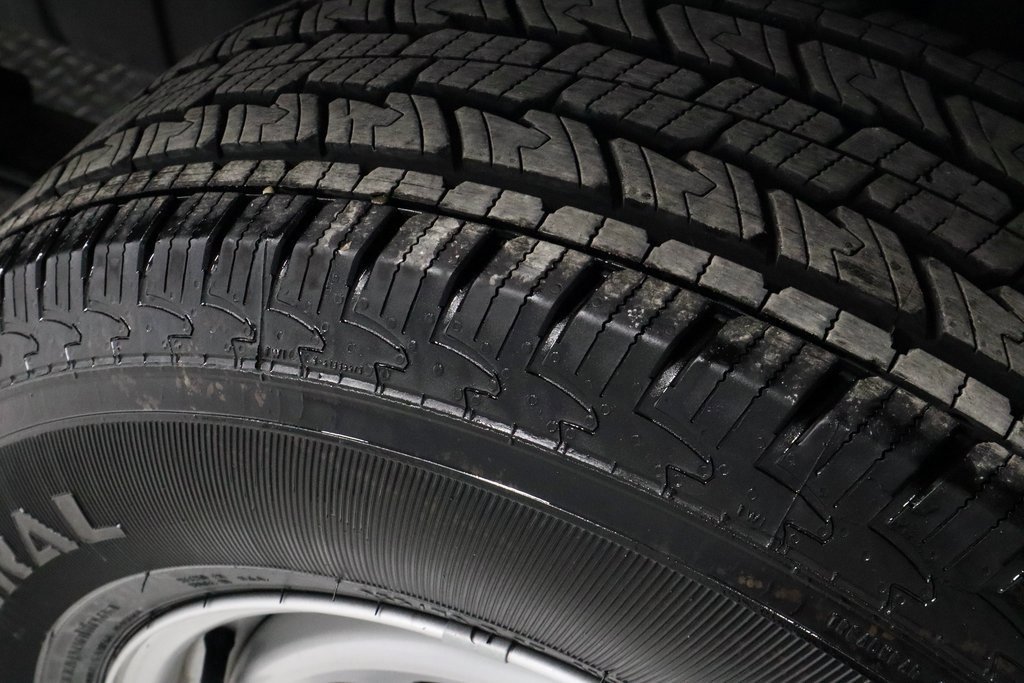 Used 2025 Chevrolet Silverado 1500 W/T image 18