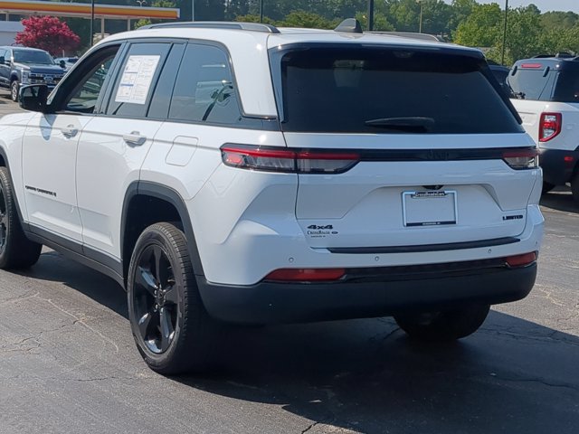 Used 2023 Jeep Grand Cherokee Limited w/ Luxury Tech Group II AWD/4WD image 6