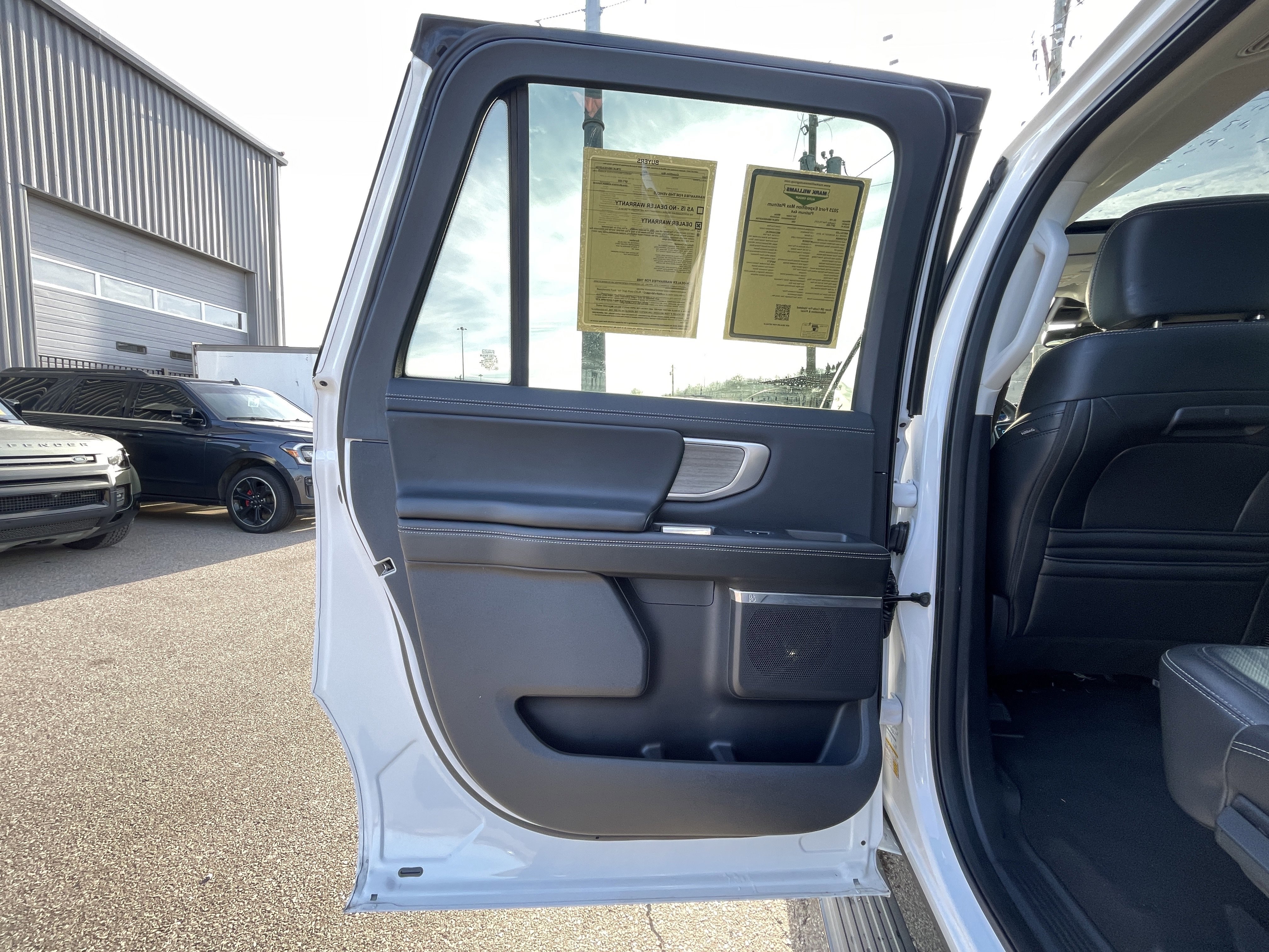 Certified 2025 Ford Expedition Max Platinum image 35