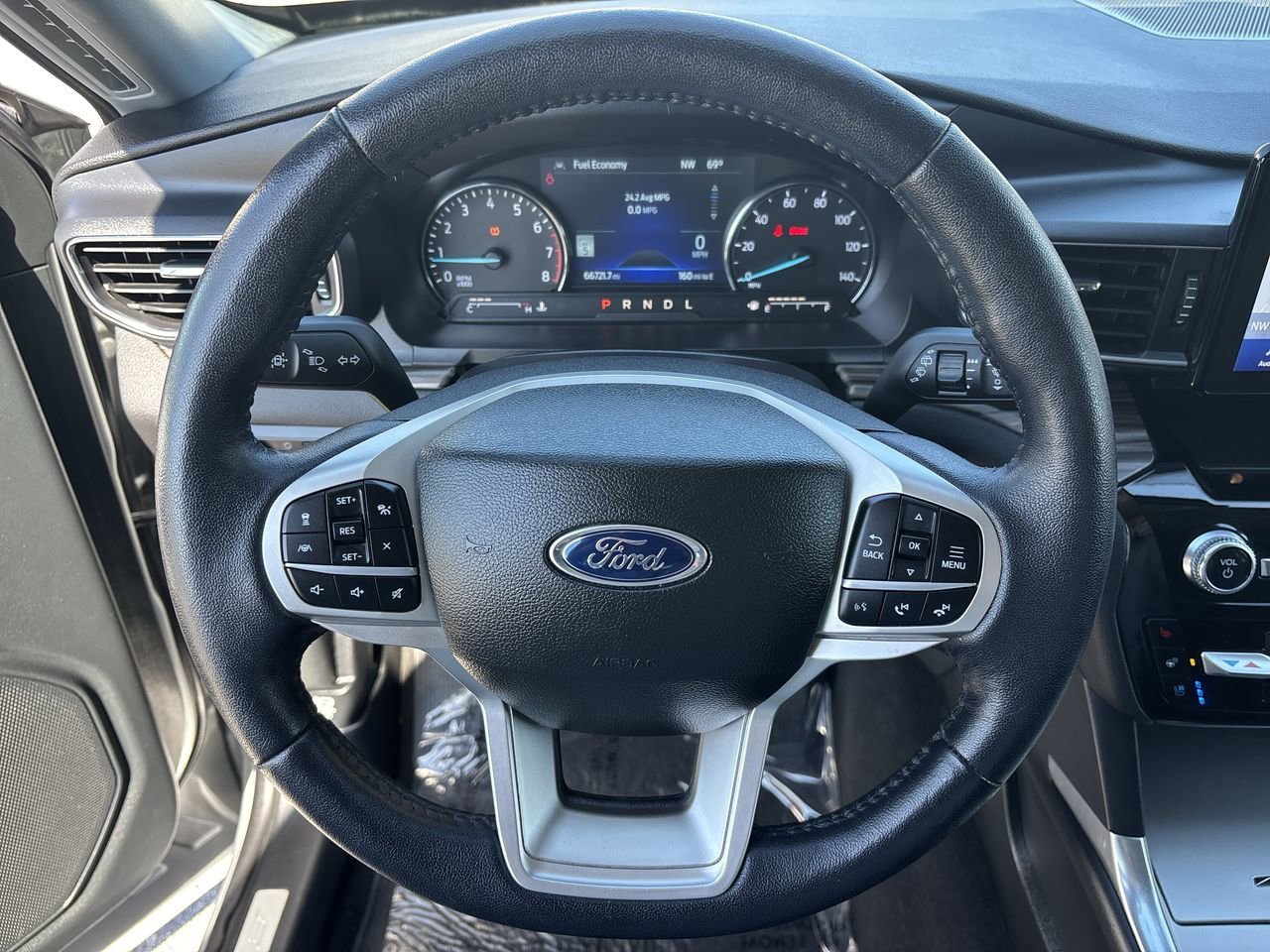 Certified 2023 Ford Explorer Limited image 37