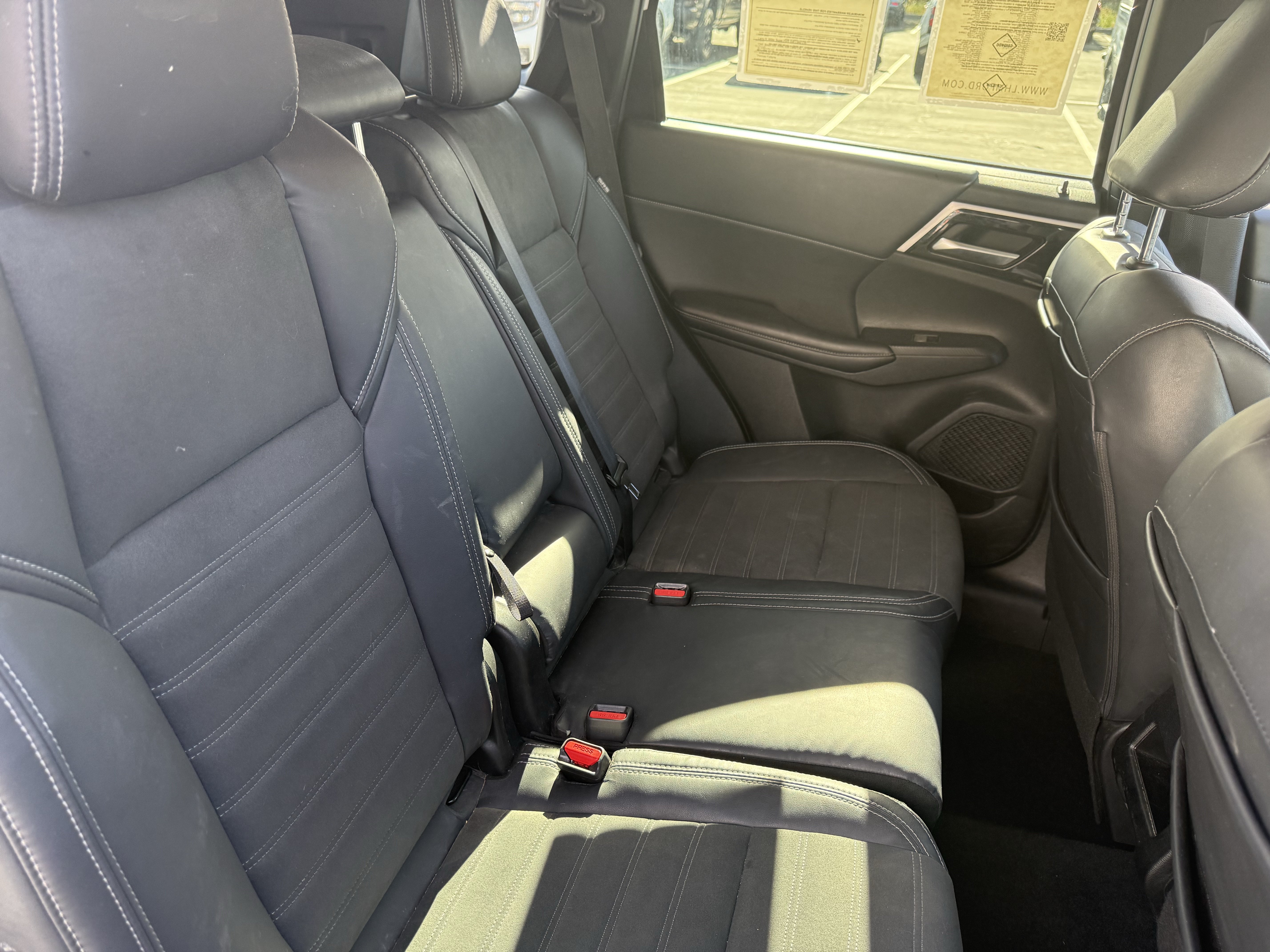 Used 2022 Mitsubishi Outlander SE AWD/4WD image 24