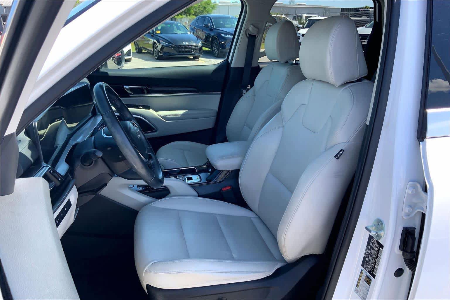 Used 2024 Kia Telluride S FWD image 10