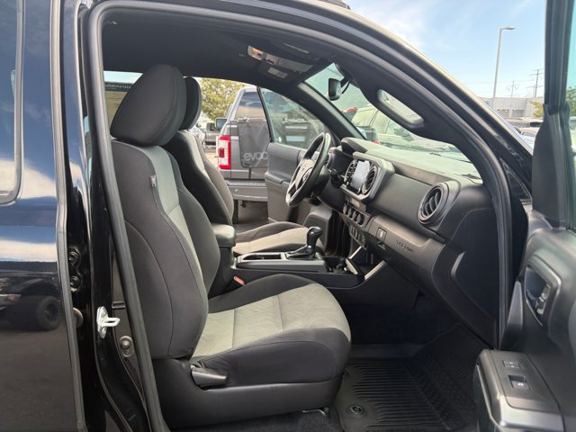 Used 2021 Toyota Tacoma TRD Sport AWD/4WD image 18