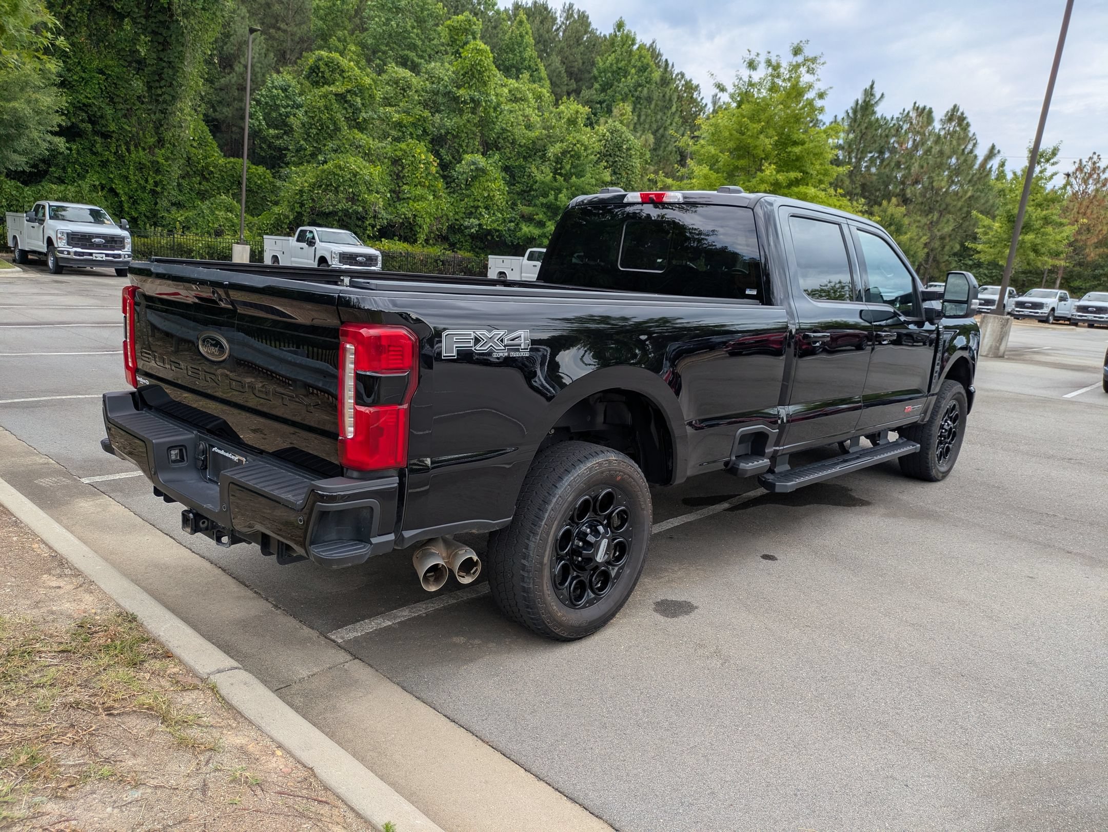 Certified 2025 Ford F350 Lariat w/ Lariat Ultimate Package AWD/4WD image 4
