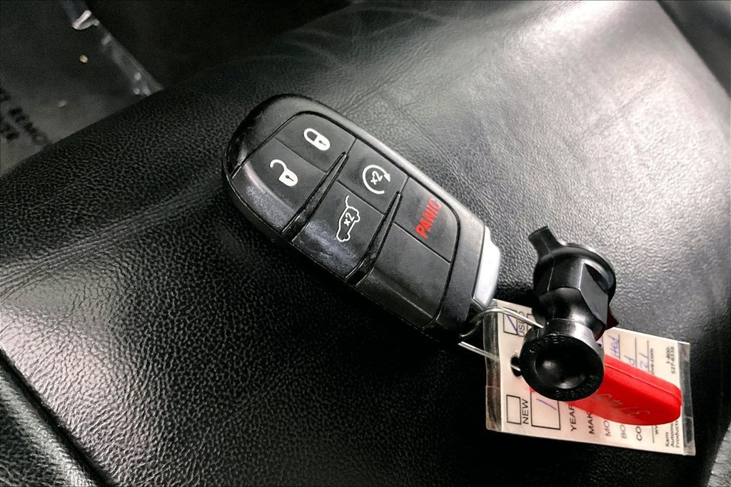 Used 2018 Jeep Grand Cherokee Limited AWD/4WD image 10