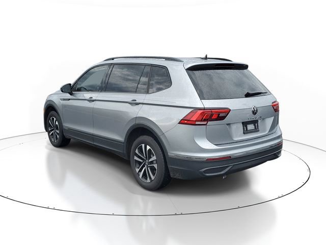 Used 2022 Volkswagen Tiguan S image 2