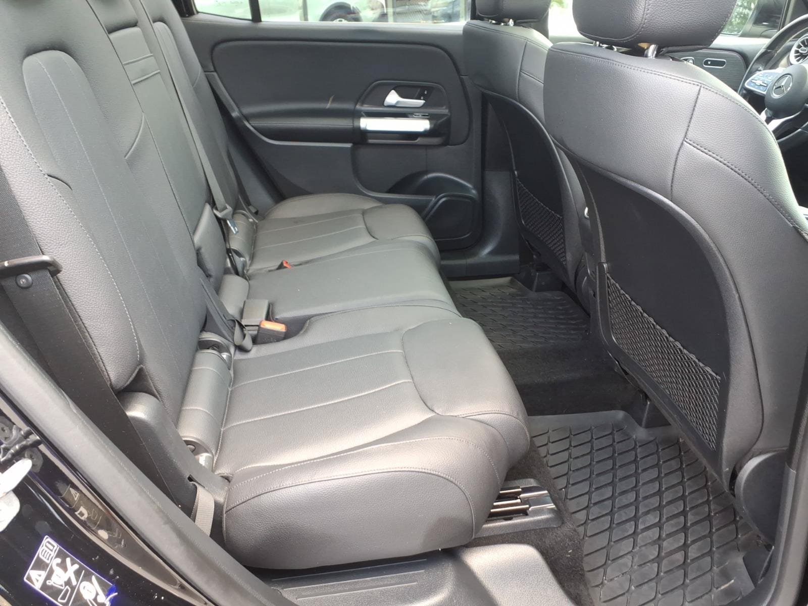 Used 2023 Mercedes-Benz GLB 250 4MATIC image 29