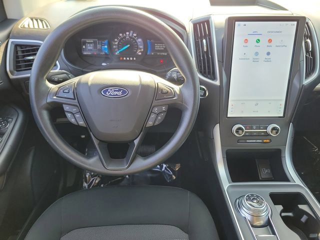 Certified 2022 Ford Edge SE w/ Black Appearance Package AWD/4WD image 4